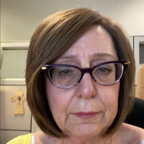 Meet your Posher, Pam - Picture 1 of 1